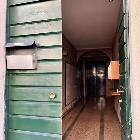 2-bedroom Flat In The Heart Of Centre Apartamento Bérgamo
