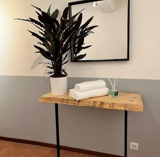 2-bedroom Flat In The Heart Of Centre Daire